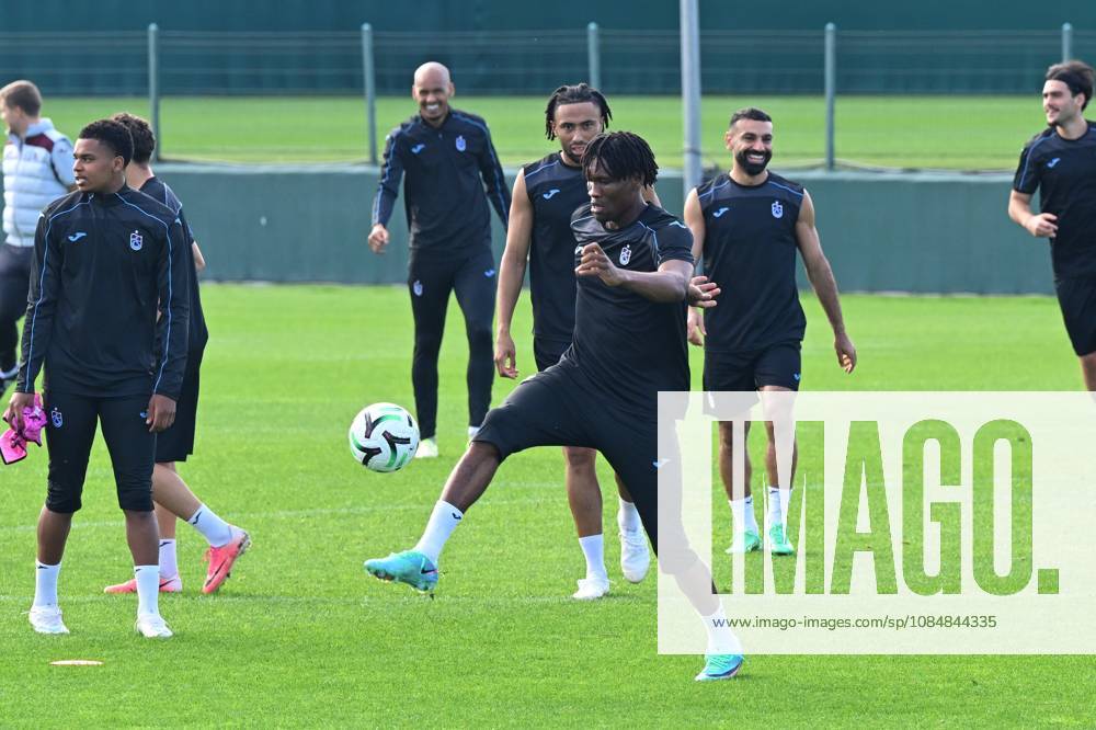 Training session of Trabzonspor in Turkiye TRABZON, TURKIYE - OCTOBER 21: Trabzonspor players take part in the final training session at the Mehmet Ali Yilmaz Facilities in Trabzon, Turkiye, on October 21, 2026, ahead of UEFA Conference League match against Hearts. Selcuk Kilic Anadolu Trabzon Turkey. Editorial use only. Please get in touch for any other usage.
