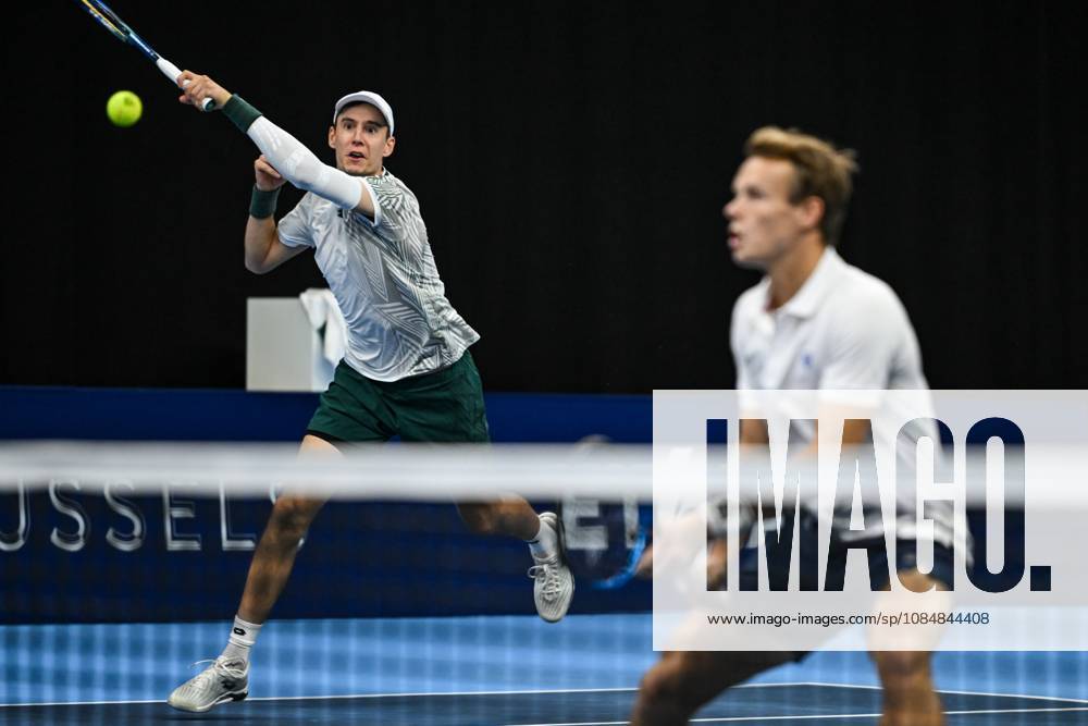 Michael Geerts of Belgium, Joran Vliegen of Belgium pictured in action during the European Open ATP, Tennis Herren tennis tournament in Brussels, on 21 October. This year s edition of the tournament is taking place from 17 to 25 October DAVIDxPINTENS x190499589x