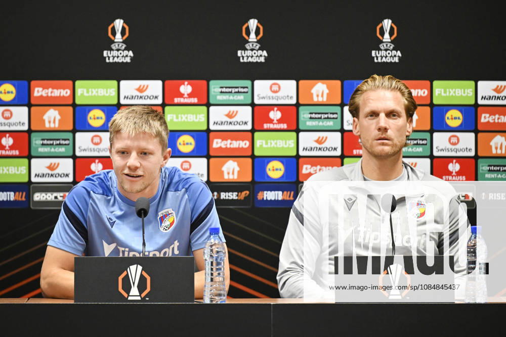 From left soccer player Lukas Cerv and coach Radoslav Kovac of Viktoria Plzen speak during the press conference, PK, Pressekonferenz prior to the fotball UEFA Europa League 3rd round match: Viktoria Plzen vs Levski Sofia in Pilsen, Czech Republic, October 21, 2026. (CTKxPhoto MiroslavxChaloupka) CTKPhotoP2026102106249 CTKPhotoP2026102106249