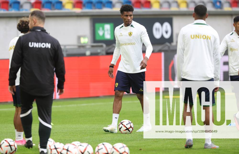 Union s Kevin Rodriguez pictured during a training session of Belgian soccer team Royale Union Saint-Gilloise, Wednesday 21 October 2026 in Dusseldorf, Germany, in preparation of tomorrow s game against Israeli Hapoel Be er Sheva F.C. on the third day of the UEFA Europa League league phase. The game was moved to Dusseldorf, as Belgian cities refused to host for security reasons. VIRGINIExLEFOUR x190509187x