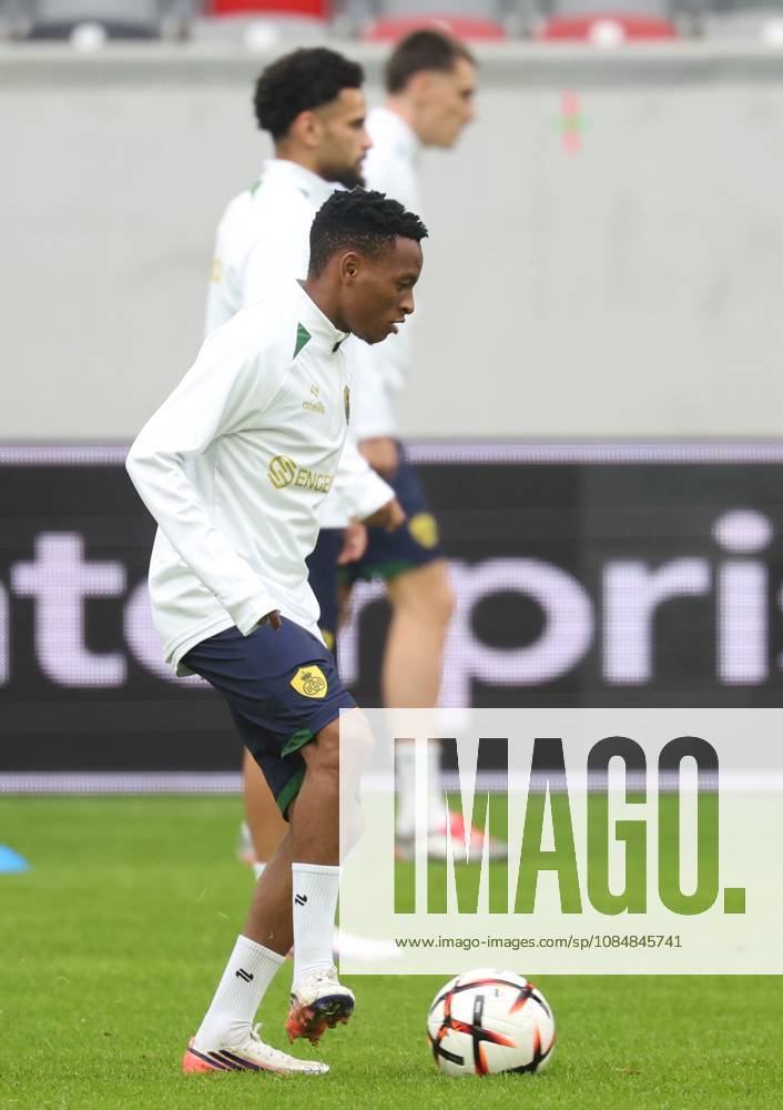 Union s Relebohile Mofokeng pictured during a training session of Belgian soccer team Royale Union Saint-Gilloise, Wednesday 21 October 2026 in Dusseldorf, Germany, in preparation of tomorrow s game against Israeli Hapoel Be er Sheva F.C. on the third day of the UEFA Europa League league phase. The game was moved to Dusseldorf, as Belgian cities refused to host for security reasons. VIRGINIExLEFOUR x190509151x