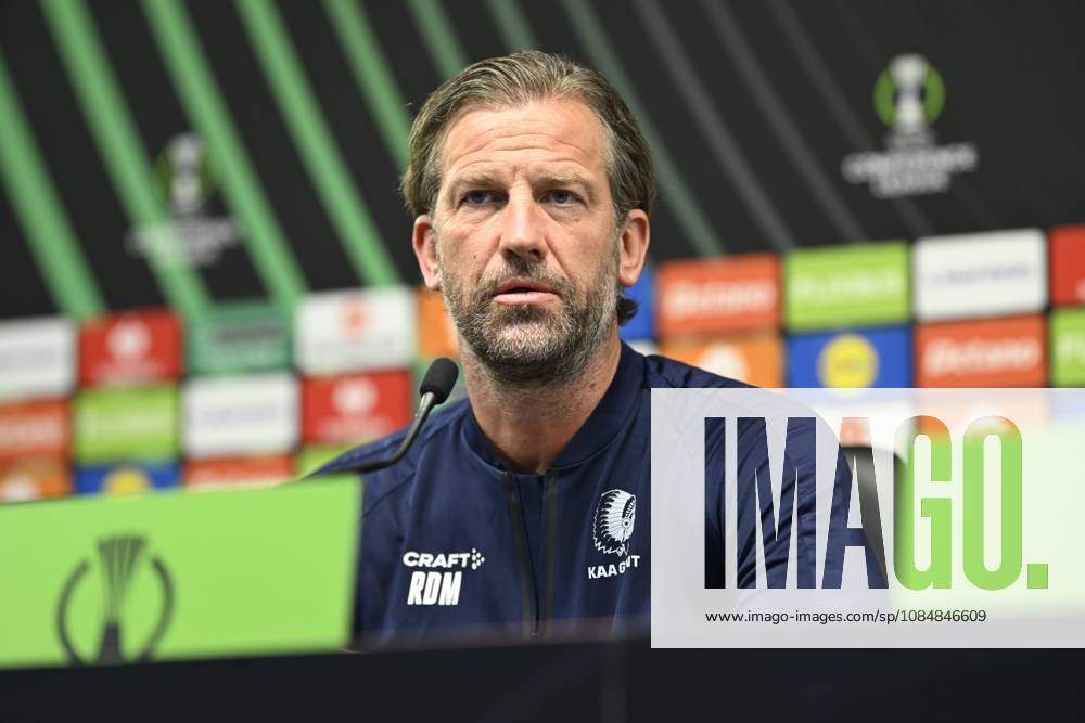 SC Braga v KAA Gent - UEFA Conference League Media Activities 21 10 2026 BRAGA, PORTUGAL - OCTOBER 21 : De Mil Rik head coach of KAA Gent speaking with the media during a pre-match press conference, PK, Pressekonferenz ahead of the UEFA Conference League 2026 27 League Phase matchday 2 match between SC Braga and KAA Gent on October 21, 2026 in Braga, Portugal, 21 10 2026 Braga Portugal