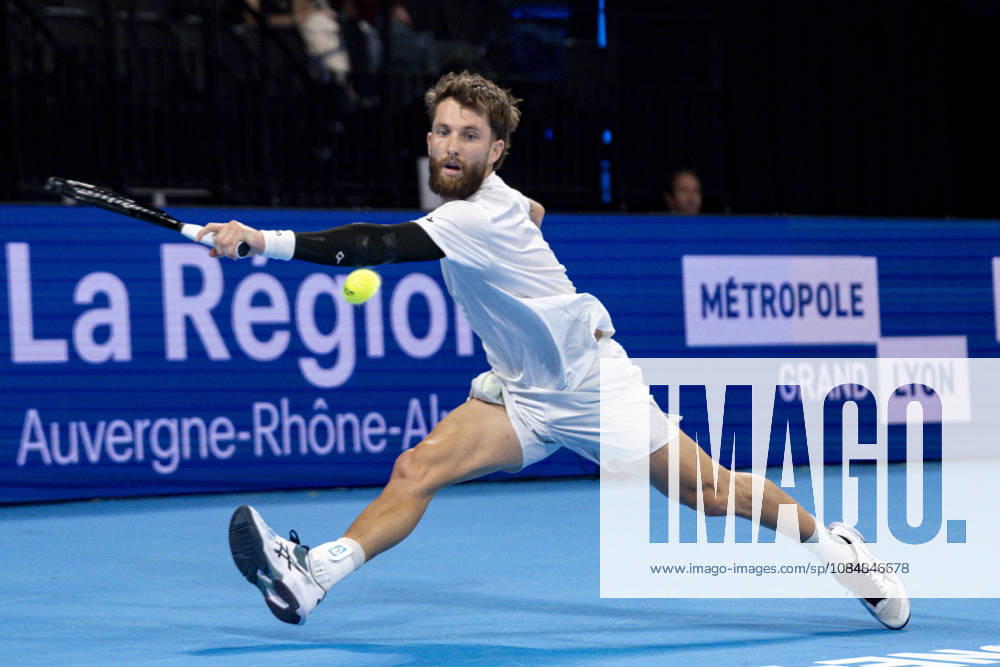 TENNIS : ATP, Tennis Herren 250 - Grand Tennis AURA - Decines (France) 21 10 2026 Corentin Moutet (FRA) vs Felix Balshaw (FRA) during the tournament of the Auvergne Rhône-Alpes Grand Prix at the LDLC Arena in Décines on October 21, 2026. Photo Sandrine Thesillat PsNewZ