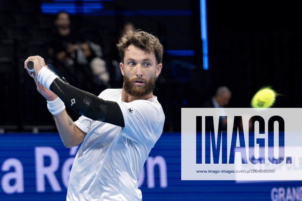TENNIS : ATP, Tennis Herren 250 - Grand Tennis AURA - Decines (France) 21 10 2026 Corentin Moutet (FRA) vs Felix Balshaw (FRA) during the tournament of the Auvergne Rhône-Alpes Grand Prix at the LDLC Arena in Décines on October 21, 2026. Photo Sandrine Thesillat PsNewZ