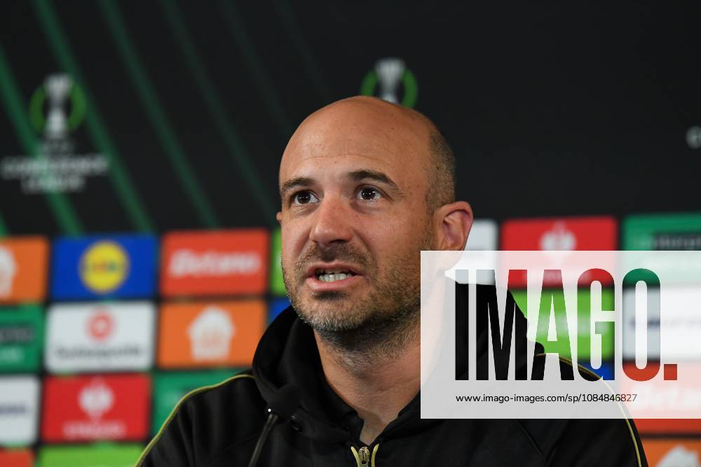 STVV s head coach Frederic De Meyer pictured during a press conference, PK, Pressekonferenz of Belgian soccer team Sint-Truidense VV, Wednesday 21 October 2026 in Herning, Denmark, in preparation of tomorrow s game against Danish FC Midtjylland on the second day of the UEFA Conference League league phase. JILLxDELSAUX x190514545x