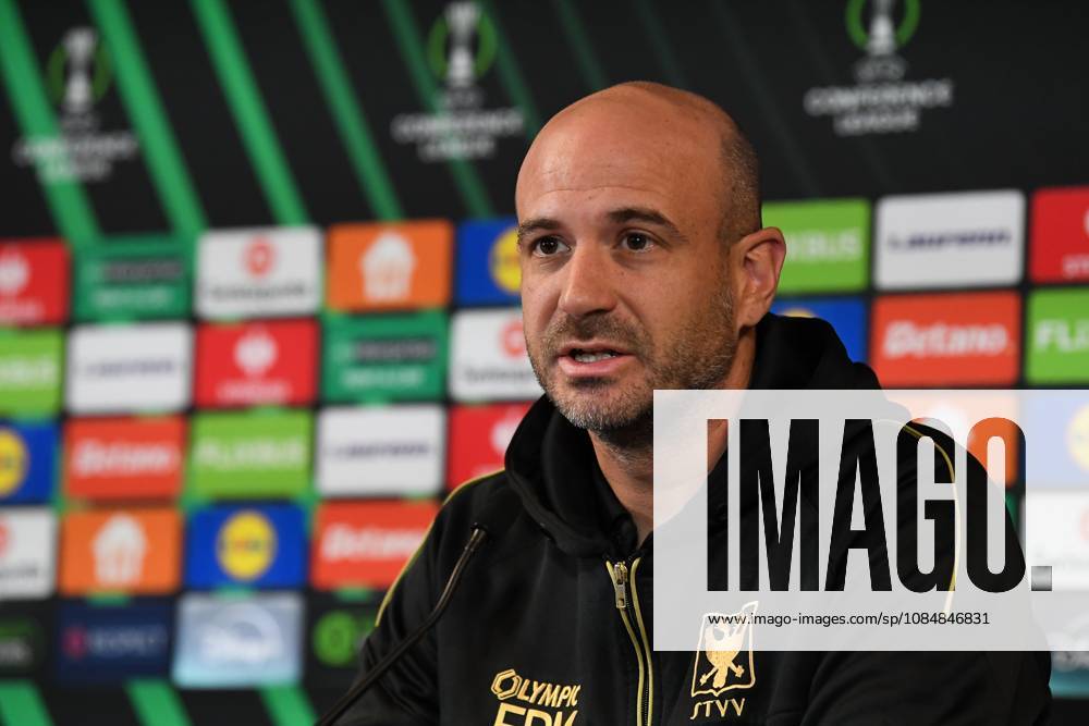 STVV s head coach Frederic De Meyer pictured during a press conference, PK, Pressekonferenz of Belgian soccer team Sint-Truidense VV, Wednesday 21 October 2026 in Herning, Denmark, in preparation of tomorrow s game against Danish FC Midtjylland on the second day of the UEFA Conference League league phase. JILLxDELSAUX x190514561x