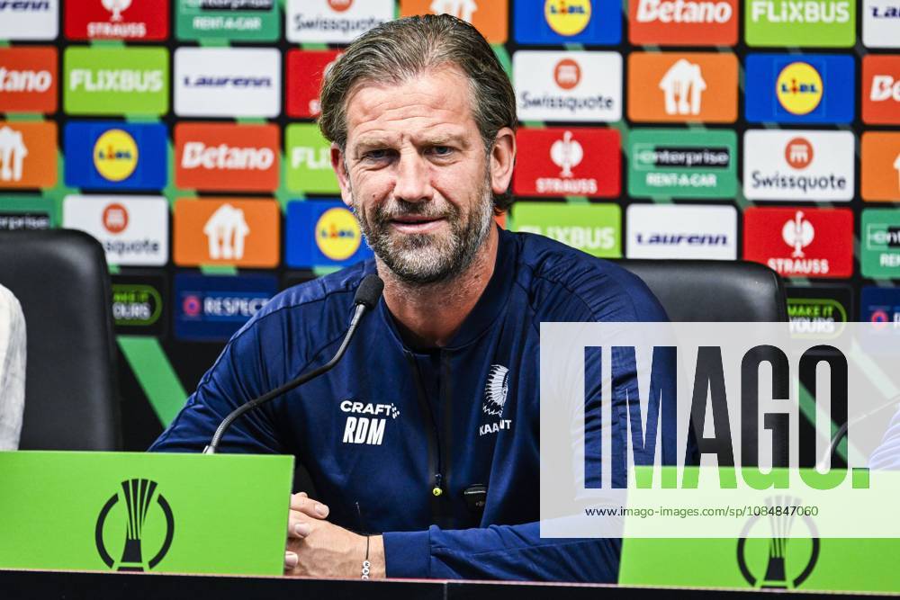 Rik De Mil, head coach of KAA Gent pictured during a press conference, PK, Pressekonferenz of Belgian soccer team KAA Gent, Wednesday 21 October 2026 in Braga, Portugal. The team is preparing for the second match of the UEFA Conference League league phase against Portuguese SC Braga tomorrow. TOM GOYVAERTS TomxGoyvaerts x190516256x