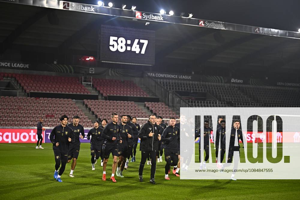 FC Midtjylland v Sint-Truidense VV - UEFA Conference League Media Activities 21 10 2026 HERNING, DENMARK - OCTOBER 21 : players of STVV pictured during a training session ahead of the UEFA Conference League 2026 27 League Phase matchday 2 match between FC Midtjylland and Sint-Truidense VV on October 21, 2026 in Herning, Denmark, 21 10 2026 Herning Denmark