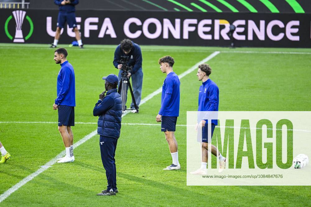 Tibe De Vlieger of KAA Gent and Gilles De Meyer of KAA Gent pictured during a training session of Belgian soccer team KAA Gent, Wednesday 21 October 2026 in Braga, Portugal. The team is preparing for the second match of the UEFA Conference League league phase against Portuguese SC Braga tomorrow. TOM GOYVAERTS TomxGoyvaerts x190519902x