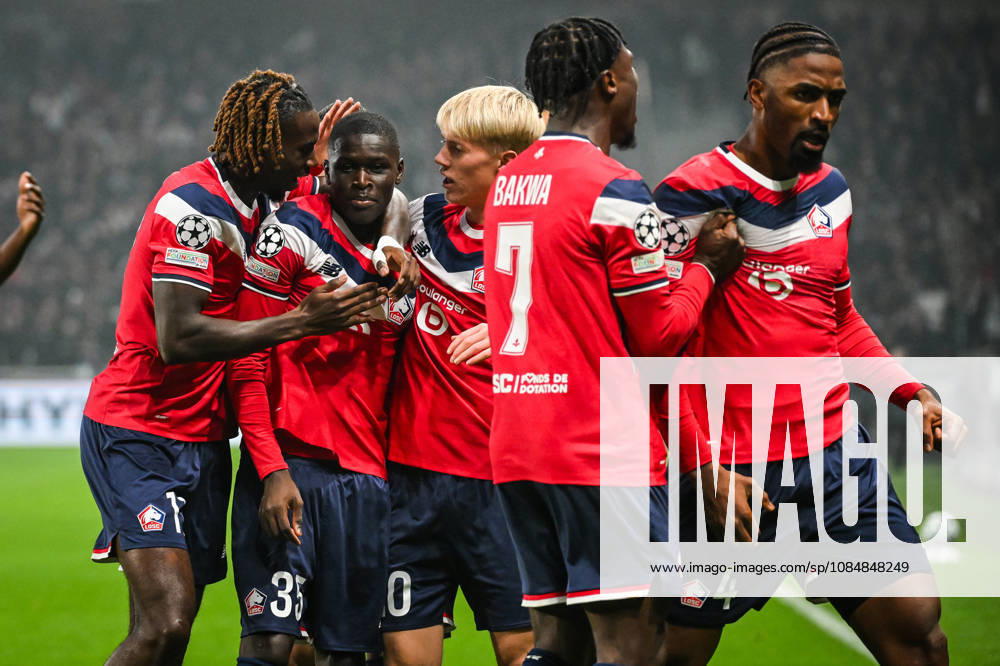 Villeneuve-D ascq, France, France: Soriba DIAOUNE of Lille celebrate his goal with teammates during the UEFA Champions League, League Phase MD3 match between Lille OSC (LOSC) and Galatasaray SK at Pierre Mauroy Stadium on October 21, 2026 in Villeneuve-d Ascq near Lille, France. Villeneuve-D ascq France - ZUMAm308 20261021_zsp_m308_007
