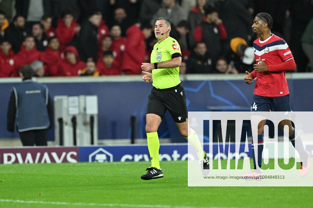 Lille v Galatasaray - UEFA Champions League LILLE, FRANCE - OCTOBER 21: Referee Rade Obrenovic leads UEFA Champions League match between Lille and Galatasaray at Stade Pierre-Mauroy (Pierre Mauroy Stadium) in Lille, France on October 21, 2026. Mustafa Yalcin Anadolu Lille France. Editorial use only. Please get in touch for any other usage.