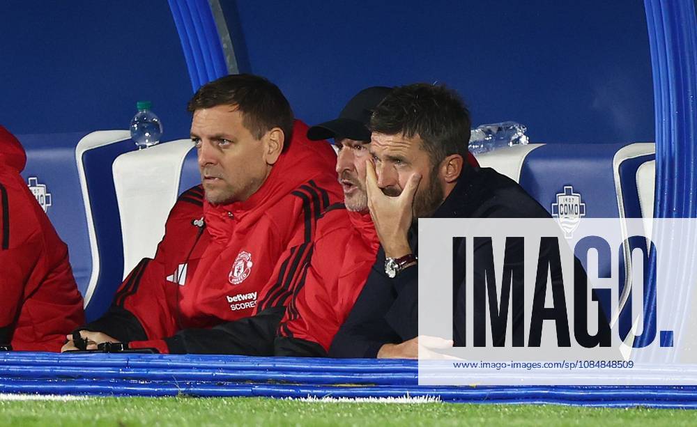 Manchester United, ManU manager Michael Carrick shows a look of dejection Como v Manchester United, UEFA Champions League, Football, Stadio Giuseppe Sinigaglia, Como, Italy - 21 Oct 2026Como Stadio Giuseppe Sinigaglia Italy