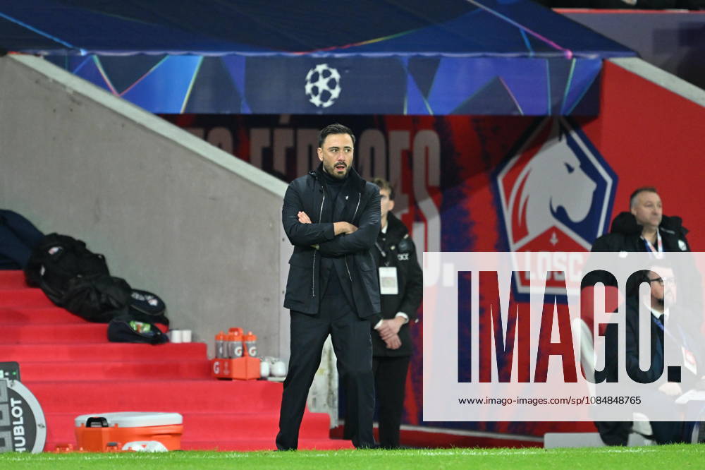 Lille LOSC v Galatasaray - UEFA Champions League LILLE, FRANCE - OCTOBER 21: Head Coach of Lille Davide Ancelotti gives tactics during UEFA Champions League match between Lille and Galatasaray at Stade Pierre-Mauroy (Pierre Mauroy Stadium) in Lille, France on October 21, 2026. Mustafa Yalcin Anadolu Lille France. Editorial use only. Please get in touch for any other usage.