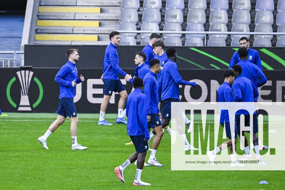 Siebe Van der Heyden of KAA Gent pictured in action during a training session of Belgian soccer team KAA Gent, Wednesday 21 October 2026 in Braga, Portugal. The team is preparing for the second match of the UEFA Conference League league phase against Portuguese SC Braga tomorrow. TOM GOYVAERTS TomxGoyvaerts x190524864x