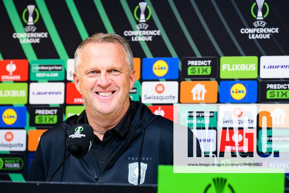 GIBRALTAR , 21 10-2026 , Europa Point stadium , season 2026 2027 , UEFA Conference League football , press conference, PK, Pressekonferenz FC Twente coach John van den Brom Press conference Twente x208916300x