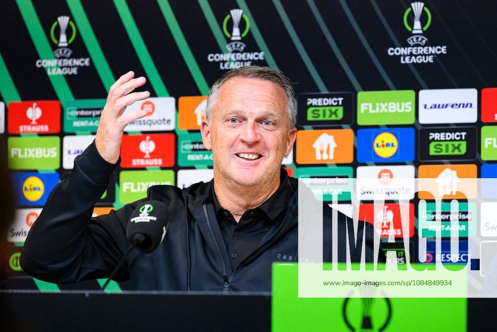 GIBRALTAR , 21 10-2026 , Europa Point stadium , season 2026 2027 , UEFA Conference League football , press conference, PK, Pressekonferenz FC Twente coach John van den Brom Press conference Twente x208916306x