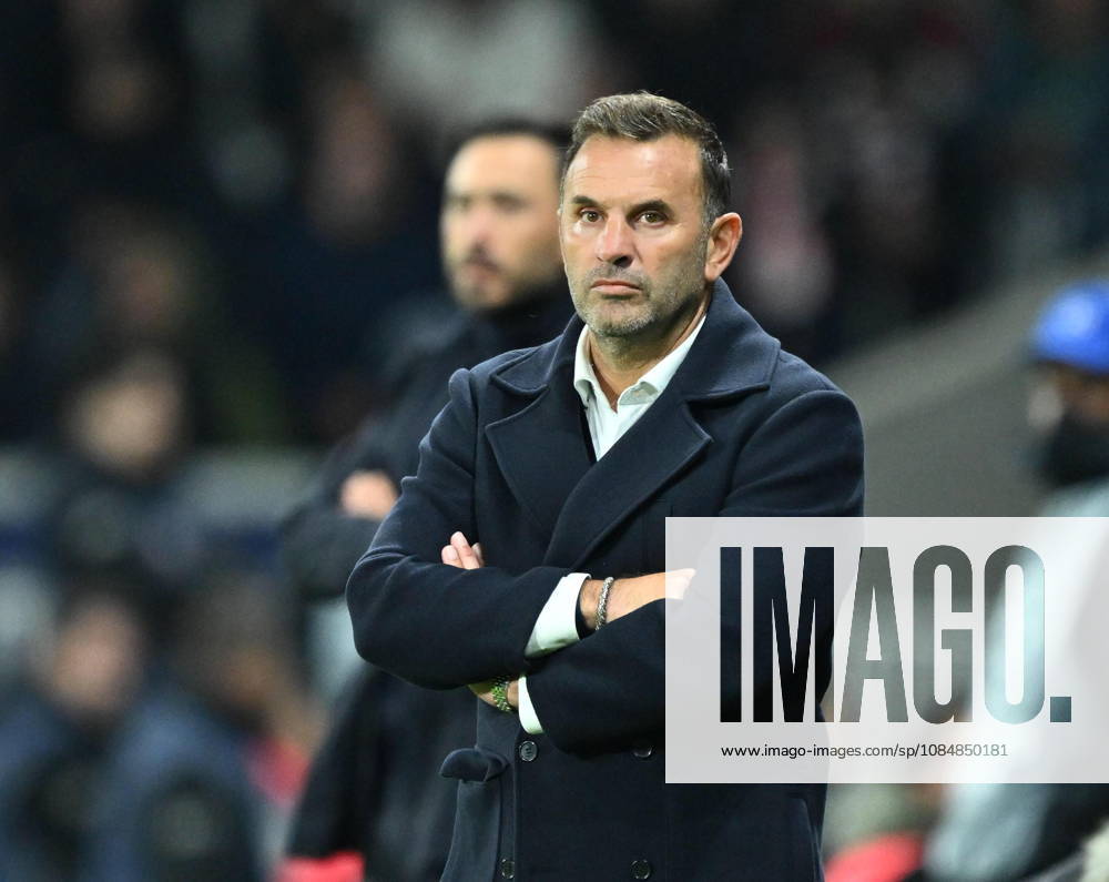 Lille LOSC v Galatasaray - UEFA Champions League LILLE, FRANCE - OCTOBER 21: Okan Buruk, head coach of Galatasaray looks on during UEFA Champions League match between Lille and Galatasaray at Stade Pierre-Mauroy (Pierre Mauroy Stadium) in Lille, France on October 21, 2026. Mustafa Yalcin Anadolu Lille France. Editorial use only. Please get in touch for any other usage.