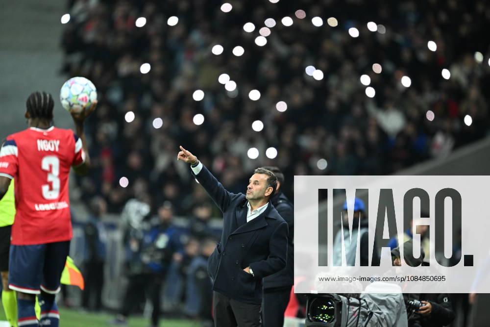 Lille LOSC v Galatasaray - UEFA Champions League LILLE, FRANCE - OCTOBER 21: Okan Buruk head coach of Galatasaray follows the UEFA Champions League match between Lille and Galatasaray at Stade Pierre-Mauroy (Pierre Mauroy Stadium) in Lille, France on October 21, 2026. Mustafa Yalcin Anadolu Lille France. Editorial use only. Please get in touch for any other usage.