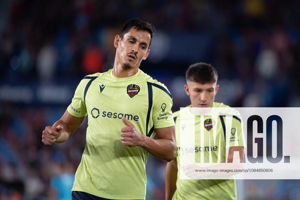 AISSA MANDI of Levante UD warm up during the LaLiga EA Sports, match between Levante UD and Athletic Club at Ciutat de Valencia stadium Valencia Spain - ZUMAs385 20261021_zsp_s385_004
