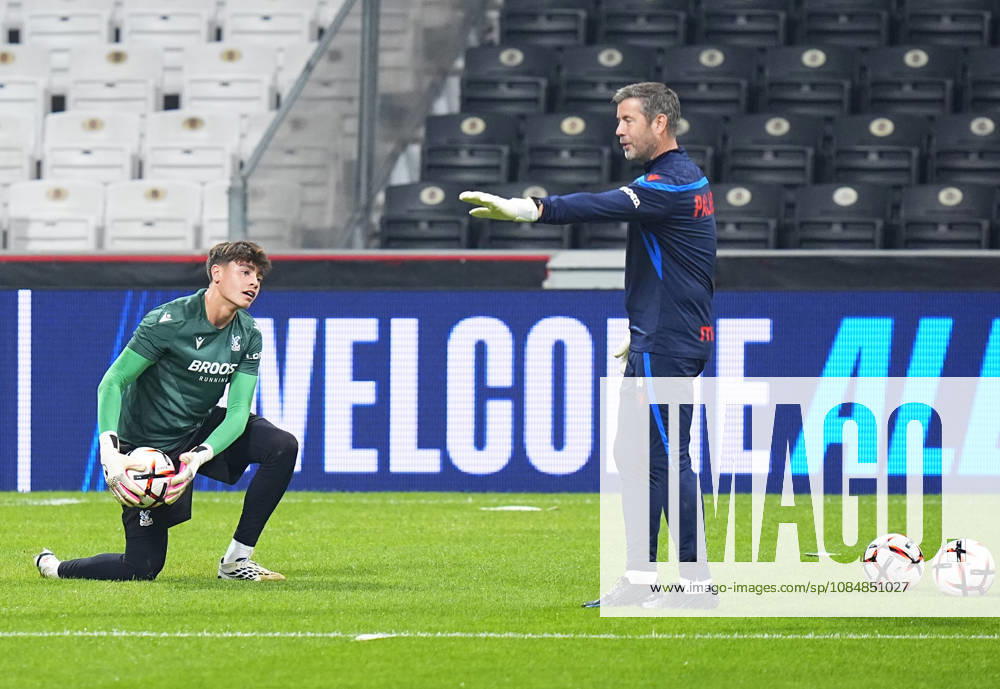 Ahead of Besiktas v Crystal Palace - UEFA Europa League ISTANBUL, TURKIYE - OCTOBER 21: Dean Henderson of Crystal Palace takes part in a training session at Tupras Stadium ahead of UEFA Europa League football match against Besiktas in Istanbul, Turkiye on October 21, 2026. Esra Bilgin Anadolu Istanbul Turkey. Editorial use only. Please get in touch for any other usage.