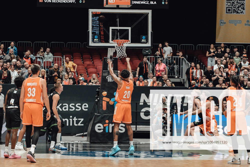 4. Spieltag des Basketball Eurocup Niners Chemnitz -Slask Wroclaw 21.10.2026 ab 19:00 Uhr Chemnitz, Chemnitz Arena Im Foto:20 Urald King Freiwurf 4. Spieltag des Basketball Eurocup Niners Chemnitz -Slask Wroclaw Chemnitz Sachsen Deutschland