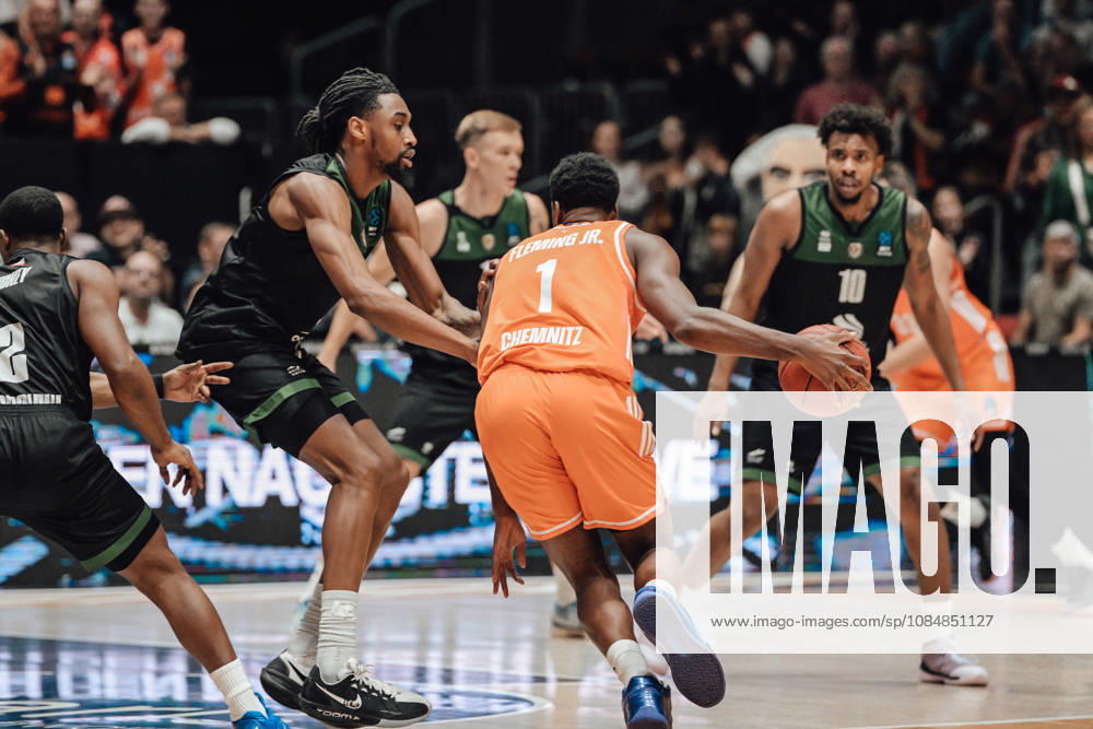4. Spieltag des Basketball Eurocup Niners Chemnitz -Slask Wroclaw 21.10.2026 ab 19:00 Uhr Chemnitz, Chemnitz Arena Im Foto: 01 Phlandrous Fleming JR, 10 Paul Scruggs, 02 Anthonny Hickey 4. Spieltag des Basketball Eurocup Niners Chemnitz -Slask Wroclaw Chemnitz Sachsen Deutschland