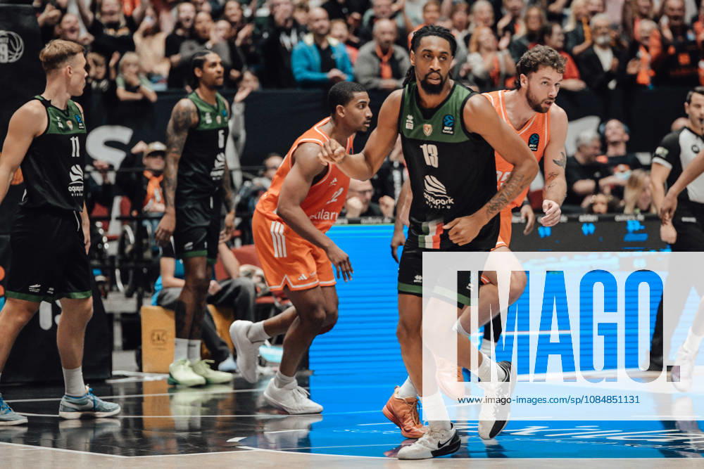 4. Spieltag des Basketball Eurocup Niners Chemnitz -Slask Wroclaw 21.10.2026 ab 19:00 Uhr Chemnitz, Chemnitz Arena Im Foto:13 Isaiah Moore 4. Spieltag des Basketball Eurocup Niners Chemnitz -Slask Wroclaw Chemnitz Sachsen Deutschland