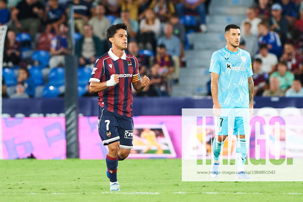 Roger Brugue (Levante UD) celebrates after scoring his team‘s second goal during the LaLiga EA Sports match between Levante UD and Athletic Club at Estadi Ciutat de València on October 21, 2026 in Valencia, Spain. -
