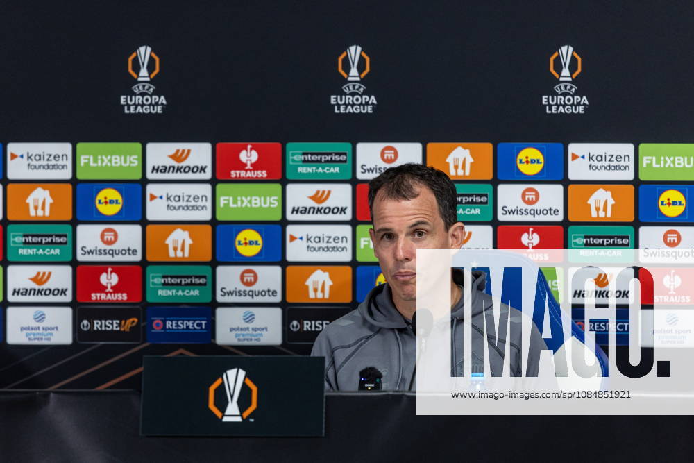 2026.10.21 Poznan Pilka nozna Liga Europy sezon 2026 2027 AFC Sunderland konferencja prasowa N z Regis Le Bris Foto Pawel Jaskolka PressFocus 2026.10.21 Poznan Football Europa League season 2026 2027 AFC Sunderland press conference, PK, Pressekonferenz Credit: Pawel Jaskolka PressFocus NEWSPIX.PL --- newspix.pl