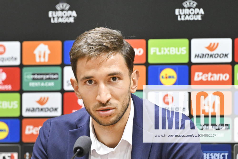 From left football player Marko Grujic of Levski Sofia speaks during the press conference, PK, Pressekonferenz prior to the fotball UEFA Europa League 3rd round match: Viktoria Plzen vs Levski Sofia in Pilsen, Czech Republic, October 21, 2026. (CTKxPhoto MiroslavxChaloupka) CTKPhotoP2026102107853 CTKPhotoP2026102107853