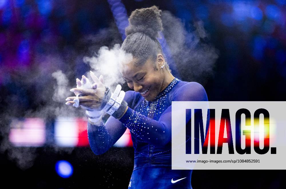ROTTERDAM - Skye Blakely (USA) during the team final at the World Gymnastics Championships in Rotterdam Ahoy. IRIS VAN DEN BROEK ANP ANPxSportx IVx 573184697 originalFilename: 573184697