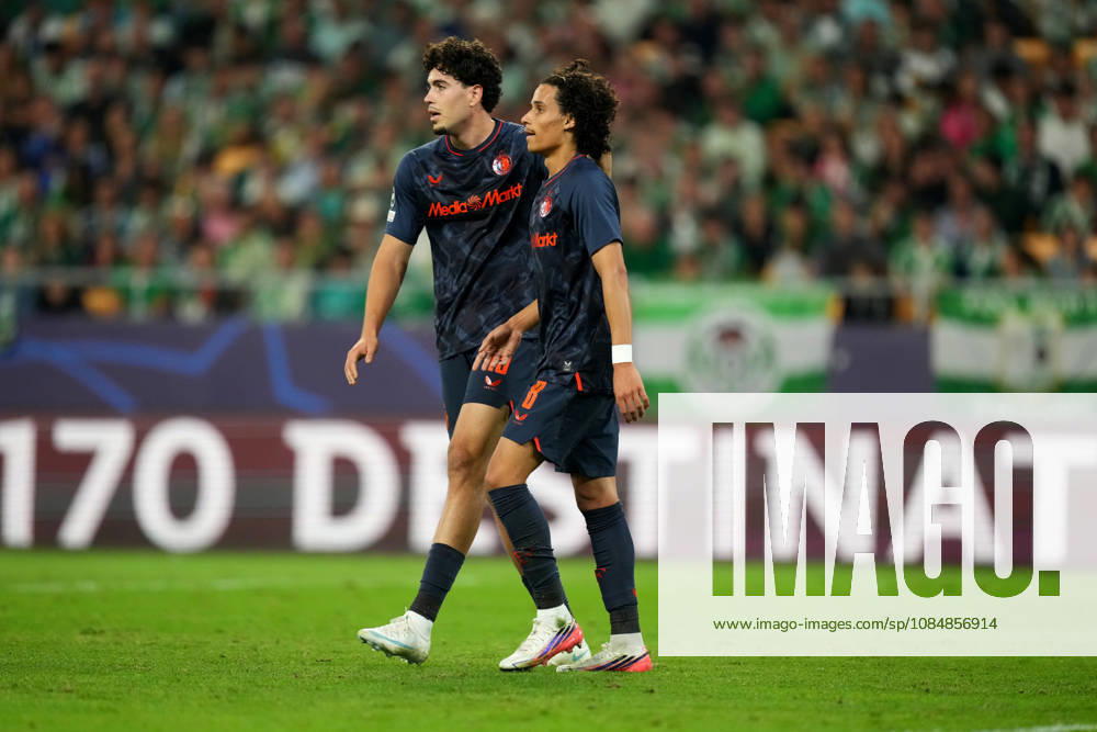 UEFA Champions League: Real Betis Balompie v Feyenoord Rotterdam SEVILLE, SPAIN - OCTOBER 21: Nacho Ferri of Feyenoord Rotterdam and Gjivai Zechiel of Feyenoord Rotterdam look dejected during the UEFA Champions League match between Real Betis Balompie and Feyenoord Rotterdam at Estadio La Cartuja on October 21, 2026 in Seville, Spain
