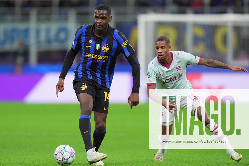 Inter Milan s Ange-Yoan Bonny during the Uefa Champions League soccer match between Inter and Shakhtar Donetsk at San Siro Stadium in Milan , Italy - Wednesday October 21 , 2026. - Soccer