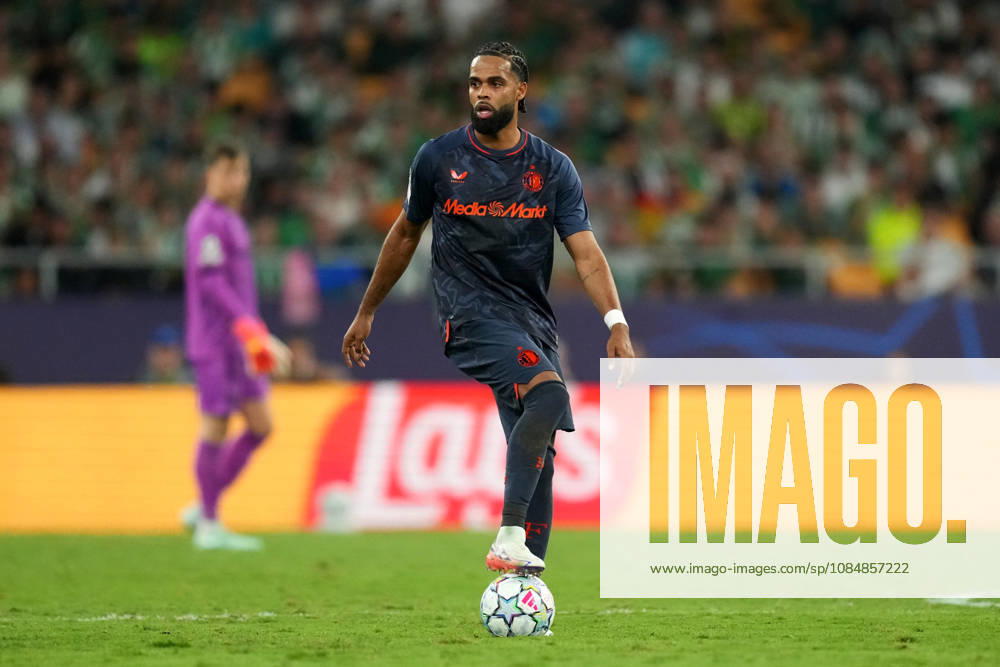 UEFA Champions League: Real Betis Balompie v Feyenoord Rotterdam SEVILLE, SPAIN - OCTOBER 21: Jeremiah St Juste of Feyenoord Rotterdam looks on during the UEFA Champions League match between Real Betis Balompie and Feyenoord Rotterdam at Estadio La Cartuja on October 21, 2026 in Seville, Spain