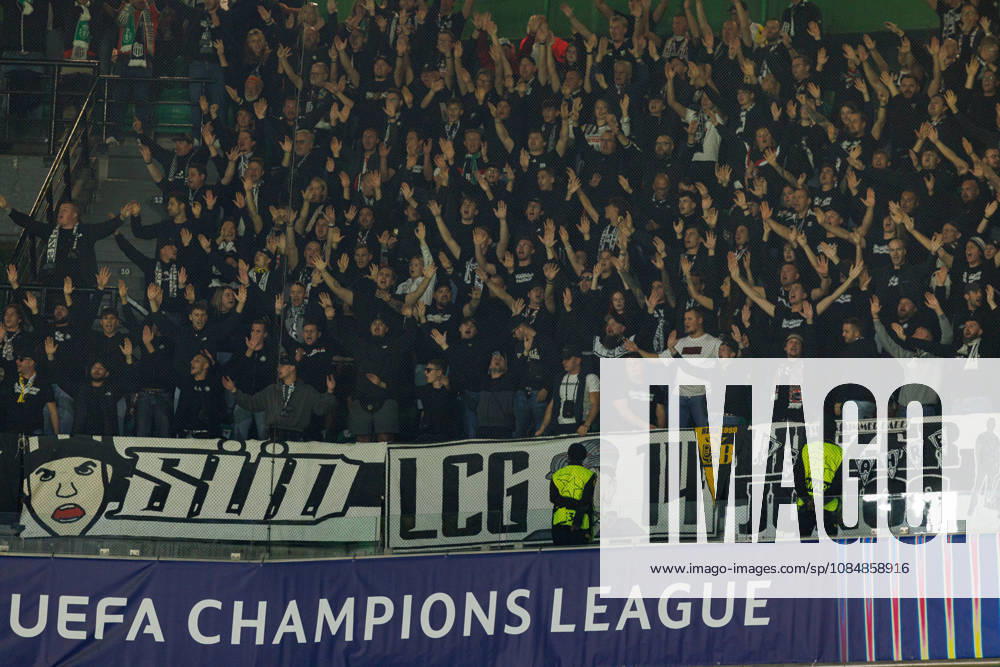 LASK Fans seen in football match between Sporting CP and LASK in UEFA Champions League 2026 27 at Estadio JosÃ Alvalade, Lisboa, Portugal (Luis Loureiro Ball Raw Images PT) Lisboa Estadio JosÃ Alvalade Portugal