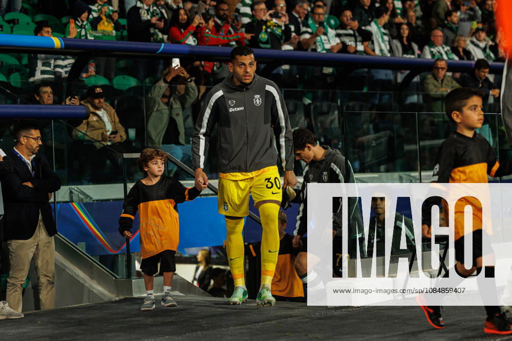 Maxi Araujo seen in football match between Sporting CP and LASK in UEFA Champions League 2026 27 at Estadio Josà Alvalade, Lisboa, Portugal (Luis Loureiro Ball Raw Images PT) Lisboa Estadio Josà Alvalade Portugal