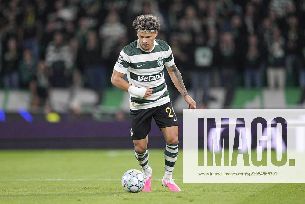 Maxi Araujo of Sporting CP passes the ball during the UEFA Champions League 2026 27 League Phase MD3 match between Sporting Club de Portugal and LASK at Estadio Jose Alvalade on October 21, 2026 in Lisbon, Portugal (Photo by Pedro Loureiro Sports Press Photo SPP)