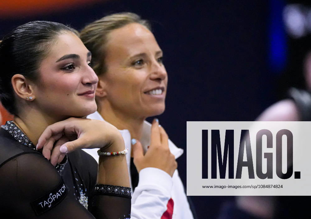 Foto IPP Simone Ferraro Rotterdam 21 ottobre 2026 54th Artistic Gymnastics World Championships Nella foto ESPOSITO Manila e UGOLINI Camilla allenatrice della nazionale dell italia Italy Photo Press - World Copyrights italy ITALY