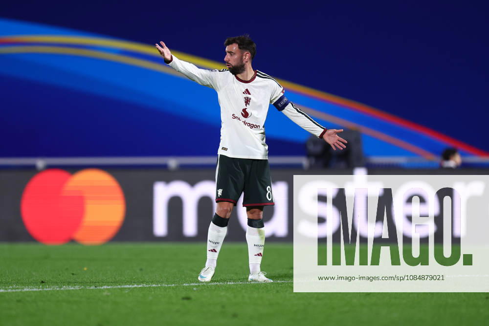 Como 1907 v Manchester United, ManU Fc - UEFA Champions League 2026 27 League Phase MD3 Bruno Fernandes of Manchester United Fc gestures during the UEFA Champions League 2026 2027 match between Como 1907 and Manchester United Fc at Giuseppe Sinigaglia on October 21, 2026 in Como, Italy. Como Stadio Giuseppe Sinigaglia Italy