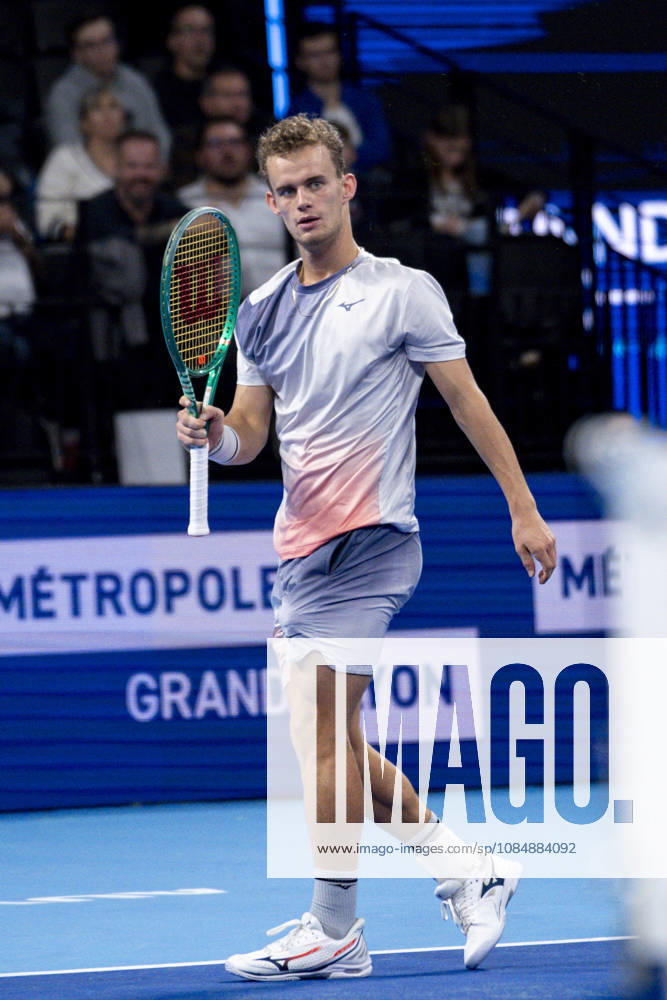TENNIS : ATP, Tennis Herren 250 - Grand Prix Tennis AURA - Decines (France) 22 10 2026 Valentin Vacherot lost in three sets to Luca Van Assche during the tournament of the Auvergne Rhône-Alpes Grand Prix at the LDLC Arena in Décines on October 22, 2026. Photo Sandrine Thesillat PsNewZ