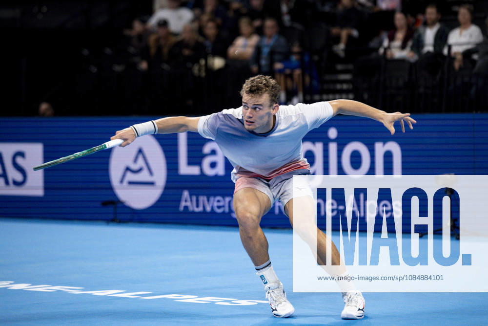TENNIS : ATP, Tennis Herren 250 - Grand Prix Tennis AURA - Decines (France) 22 10 2026 Valentin Vacherot lost in three sets to Luca Van Assche during the tournament of the Auvergne Rhône-Alpes Grand Prix at the LDLC Arena in Décines on October 22, 2026. Photo Sandrine Thesillat PsNewZ