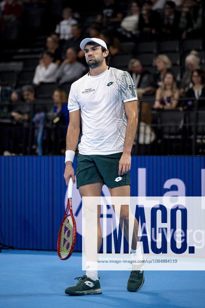 TENNIS : ATP, Tennis Herren 250 - Grand Prix Tennis AURA - Decines (France) 22 10 2026 Valentin Vacherot lost in three sets to Luca Van Assche during the tournament of the Auvergne Rhône-Alpes Grand Prix at the LDLC Arena in Décines on October 22, 2026. Photo Sandrine Thesillat PsNewZ