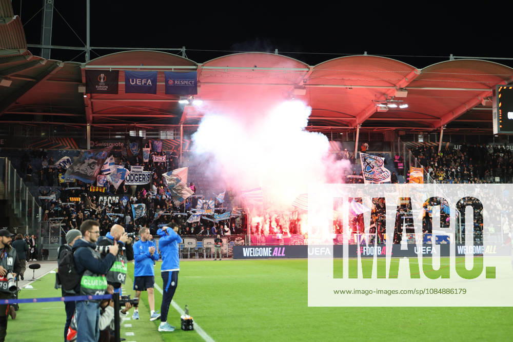 SOCCER - UEFA EL, Sturm vs Marseille GRAZ,AUSTRIA,22.OCT.26 - SOCCER - UEFA Europa League, SK Sturm Graz vs Olympique de Marseille. Image shows fans (Marseille). GEPAxpictures Bauer