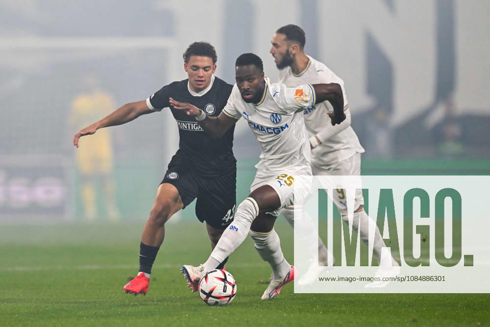 SOCCER - UEFA EL, Sturm vs Marseille GRAZ,AUSTRIA,22.OCT.26 - SOCCER - UEFA Europa League, SK Sturm Graz vs Olympique de Marseille. Image shows Jacob Hoedl (Sturm), Ulisses Garcia and Amine Gouiri (Marseille). GEPAxpictures Retkoceri