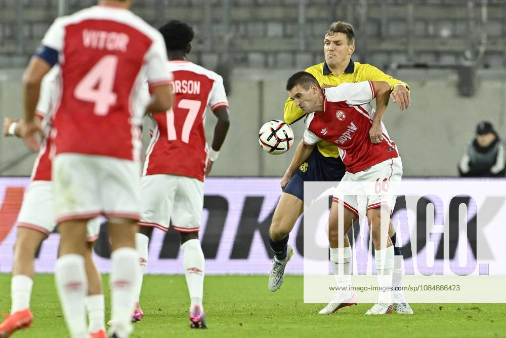 Royale Union Saint-Gilloise v Hapoel Beer-Sheva FC - UEFA Europa League DUSSELDORF, GERMANY - OCTOBER 22 : Havenaar Nikki defender of Royale Union Saint-Gilloise and Zlatanovic Igor forward of Hapoel Beer Scheva during the UEFA Europa League 2026 27 League Phase matchday 3 match between Royale Union Saint-Gilloise and Hapoel Beer-Sheva FC on October 22, 2026 in Dusseldorf, Germany, 22 10 2026 Dusseldorf Germany