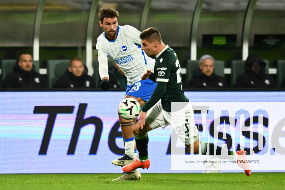Football Conference League 2nd round match FK Jablonec vs Brighton in Jablonec nad Nisou, Czech Republic, October 21, 2026. From left Matt O Riley of Brighton and Jiri Slama of Jablonec. (CTKxPhoto RadekxPetrasek) CTKPhotoP2026102208085 CTKPhotoP2026102208085