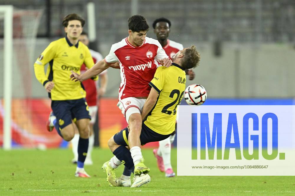 Royale Union Saint-Gilloise v Hapoel Beer-Sheva FC - UEFA Europa League DUSSELDORF, GERMANY - OCTOBER 22 : Yehoshuha Niv midfielder of Hapoel Beer Scheva and Olaru Darius midfielder of Royale Union Saint-Gilloise during the UEFA Europa League 2026 27 League Phase matchday 3 match between Royale Union Saint-Gilloise and Hapoel Beer-Sheva FC on October 22, 2026 in Dusseldorf, Germany, 22 10 2026 Dusseldorf Germany