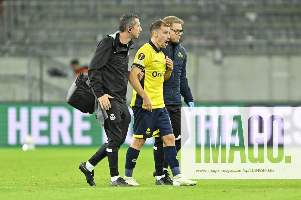 Royale Union Saint-Gilloise v Hapoel Beer-Sheva FC - UEFA Europa League DUSSELDORF, GERMANY - OCTOBER 22 : Olaru Darius midfielder of Royale Union Saint-Gilloise injured during the UEFA Europa League 2026 27 League Phase matchday 3 match between Royale Union Saint-Gilloise and Hapoel Beer-Sheva FC on October 22, 2026 in Dusseldorf, Germany, 22 10 2026 Dusseldorf Germany