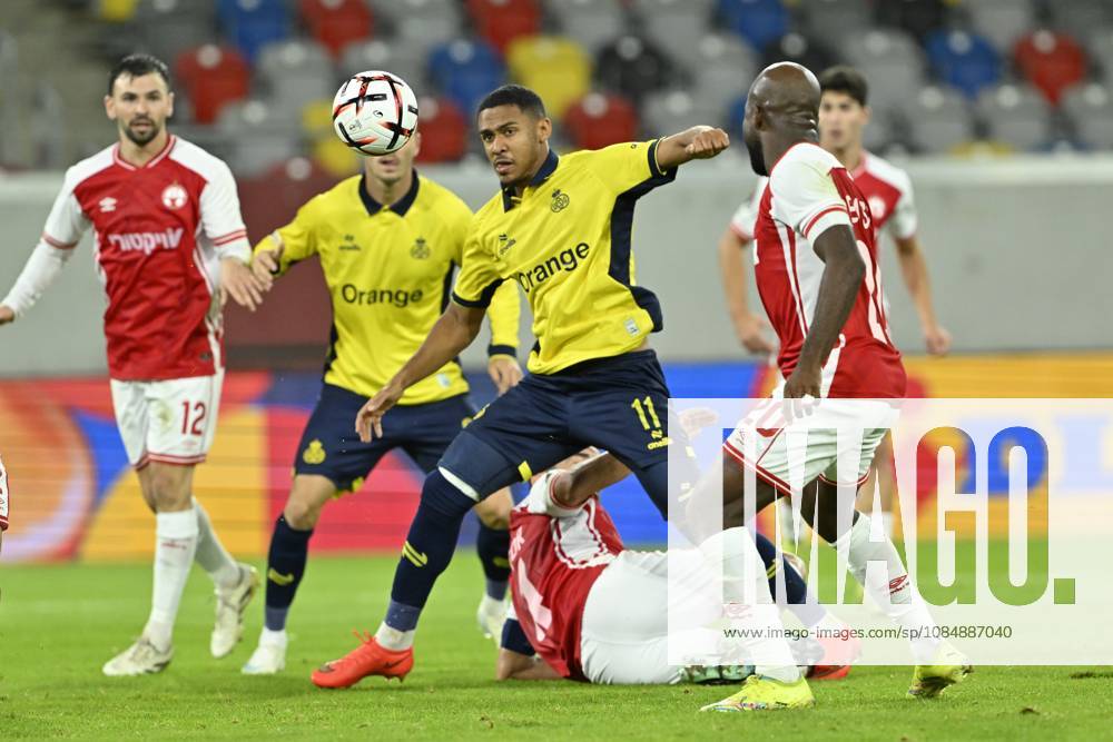 Royale Union Saint-Gilloise v Hapoel Beer-Sheva FC - UEFA Europa League DUSSELDORF, GERMANY - OCTOBER 22 : Smith Guilherme forward of Royale Union Saint-Gilloise during the UEFA Europa League 2026 27 League Phase matchday 3 match between Royale Union Saint-Gilloise and Hapoel Beer-Sheva FC on October 22, 2026 in Dusseldorf, Germany, 22 10 2026 Dusseldorf Germany