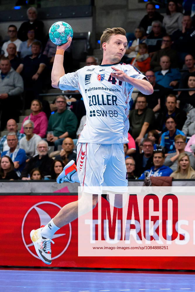 Stuttgart: HBL - 26 27 - TVB Stuttgart - SG BBM Bietigheim Till Hermann (Bietigheim) Stuttgart Porsche Arena Baden-Württemberg Deutschland